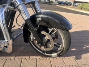 FLHXS 2016 Street Glide<sup>® thumb 1