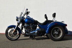 2022 Harley-Davidson® Freewheeler® FLRT thumb 0