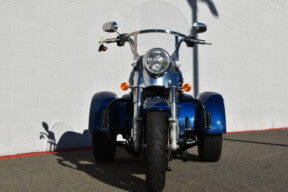 2022 Harley-Davidson® Freewheeler® FLRT thumb 2