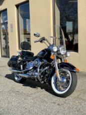 2012 Harley-Davidson<sup>®</sup> Heritage Softail<sup>®</sup> Classic FLSTC thumb 2