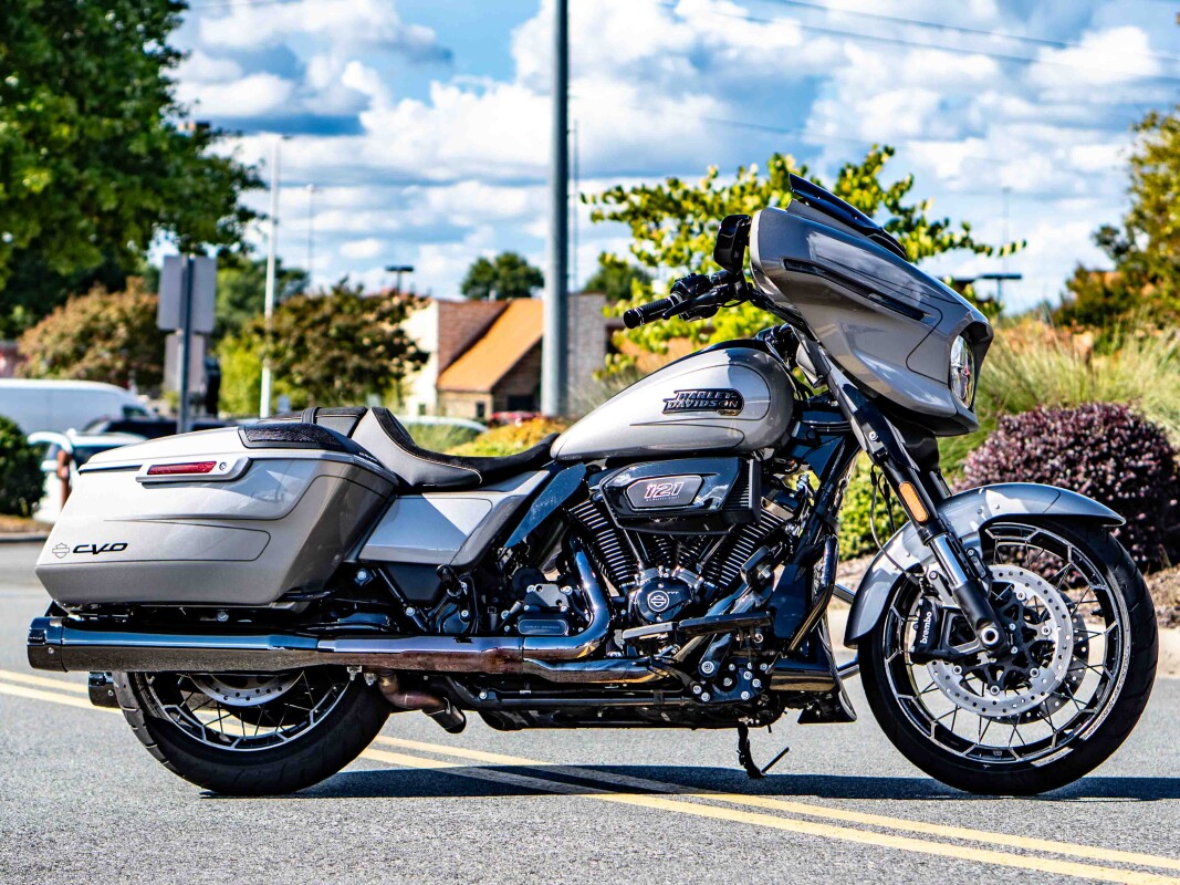 FLHXSE 2023 CVO Street Glide - Photo 4