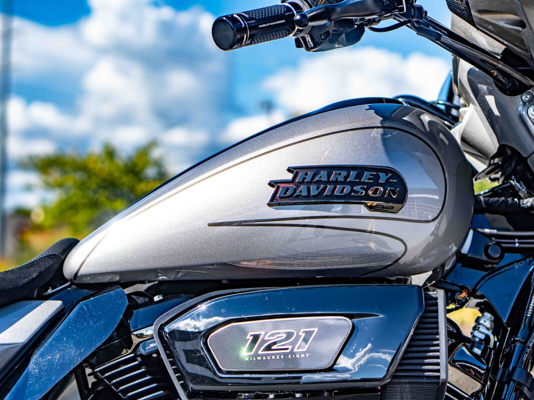 FLHXSE 2023 CVO Street Glide - Photo 9