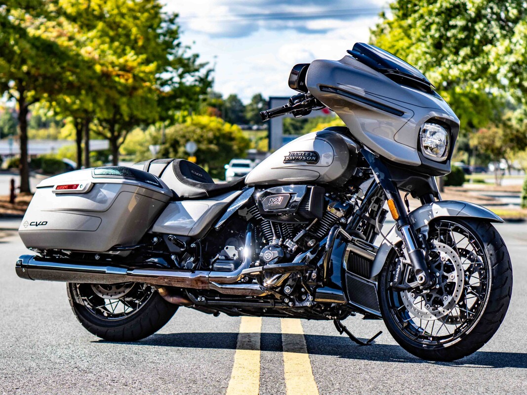 FLHXSE 2023 CVO Street Glide - Photo 2