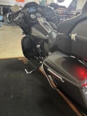 2022 Harley-Davidson<sup>®</sup> Road Glide<sup>®</sup> Limited Gauntlet Gray Metallic/Vivid Black thumb 0