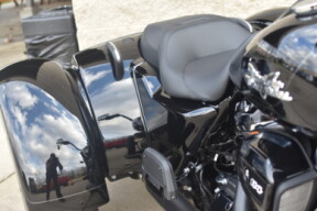 2024 Harley-Davidson® Freewheeler® FLRT thumb 2