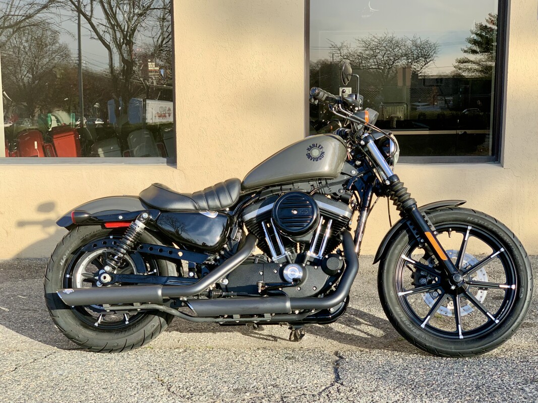 2019 Harley-Davidson Iron 883 XL883N - Photo 2