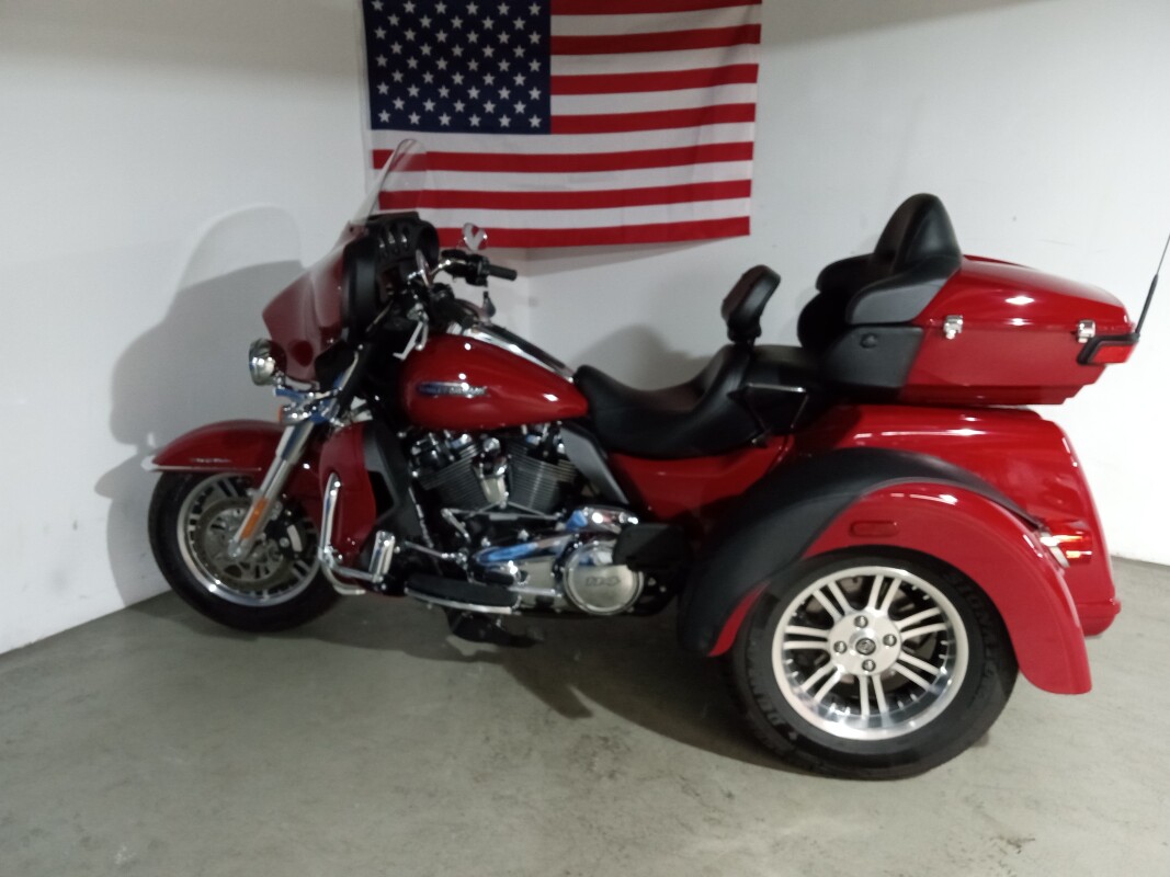 2021 Billiard Red - Photo 2