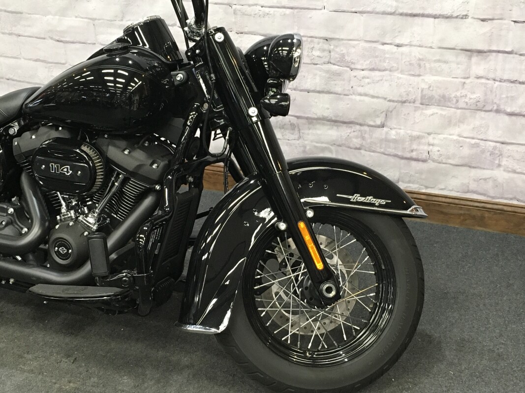 2024 Harley-Davidson Heritage Classic Vivid Black FLHCS - Photo 4