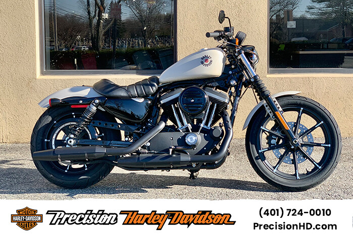 2022 Harley-Davidson<sup>®</sup> Iron 883<sup>™</sup> XL883N
