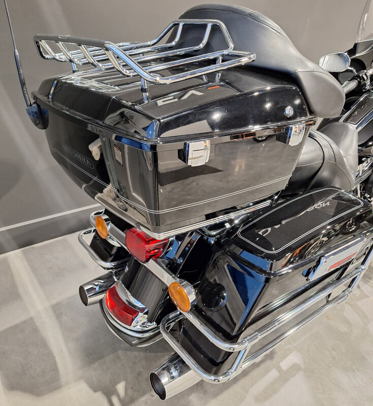 2011 Harley-Davidson Electra Glide Classic Vivid Black - Photo 8