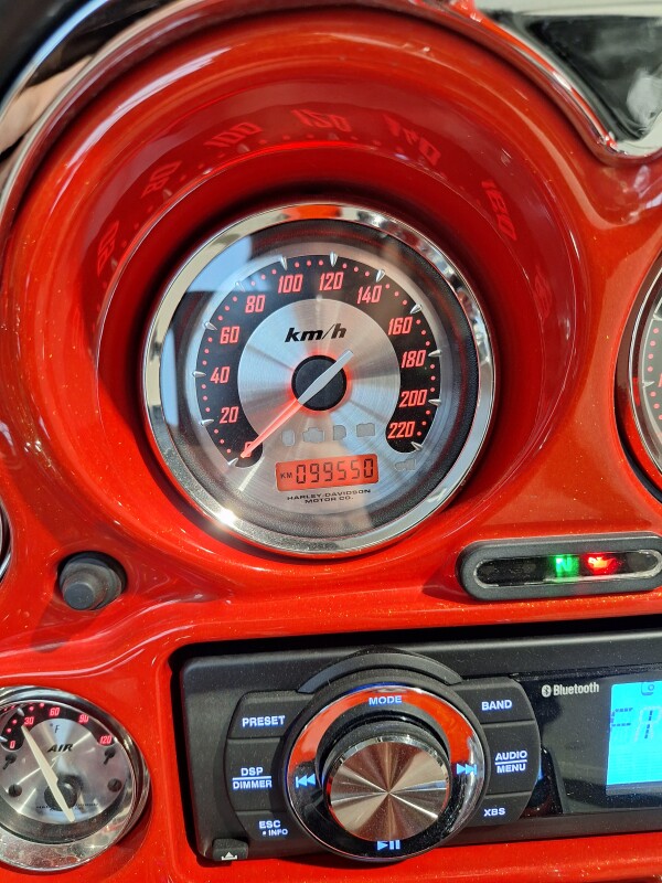 2010 Harley-Davidson CVO Ultra Classic Electra Glide Scarlet Red Pearl and Dark Slate - Photo 10
