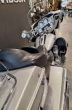 2009 Harley-Davidson<sup>®</sup> CVO™ Ultra Classic® Electra Glide® #N/A thumb 0