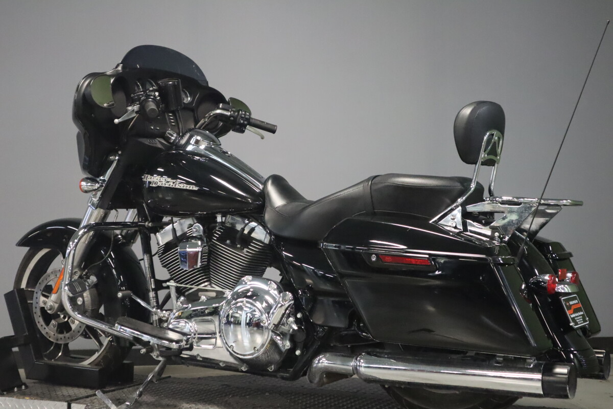 2014 Harley-Davidson Street Glide FLHX - Photo 6
