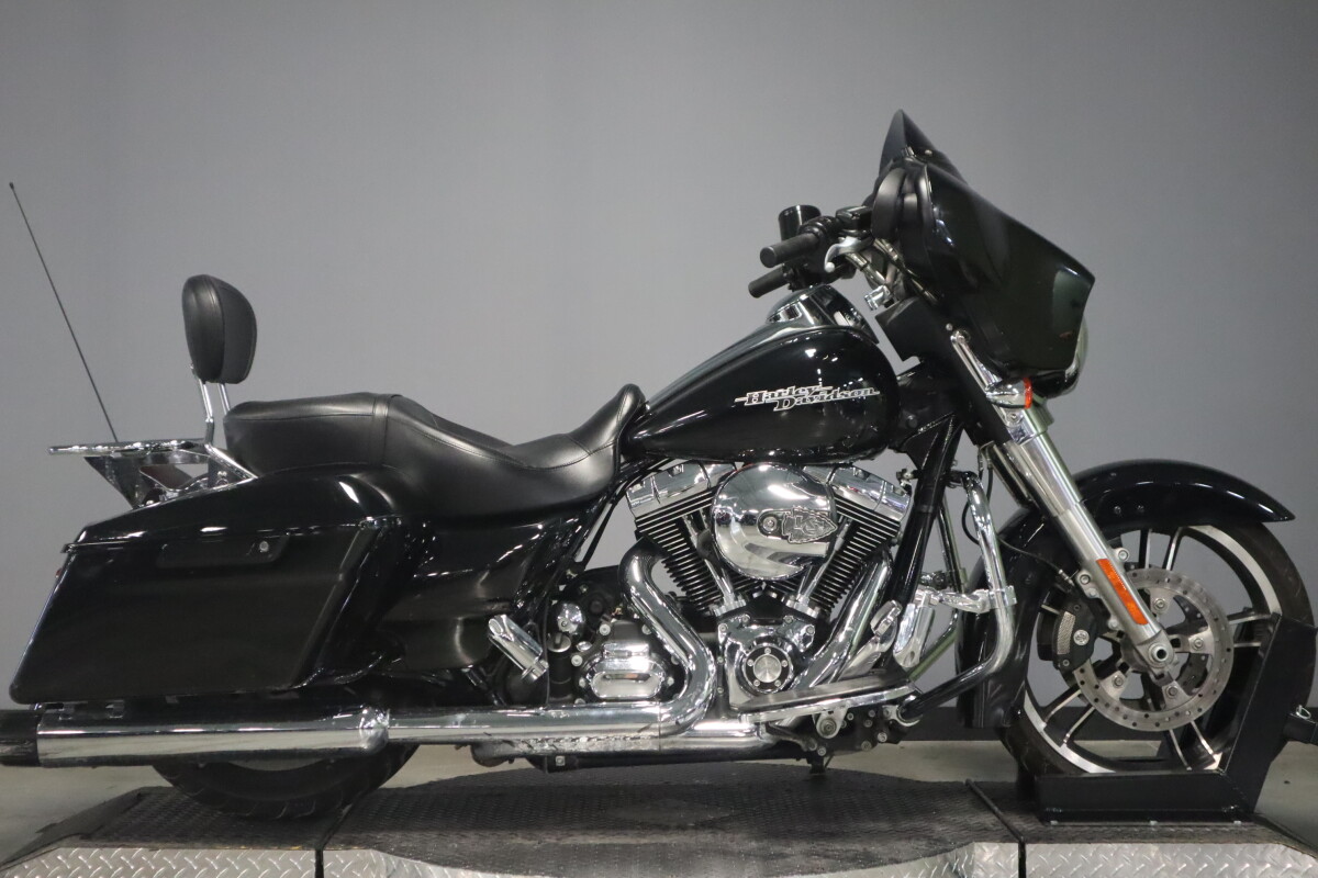 2014 Harley-Davidson Street Glide FLHX