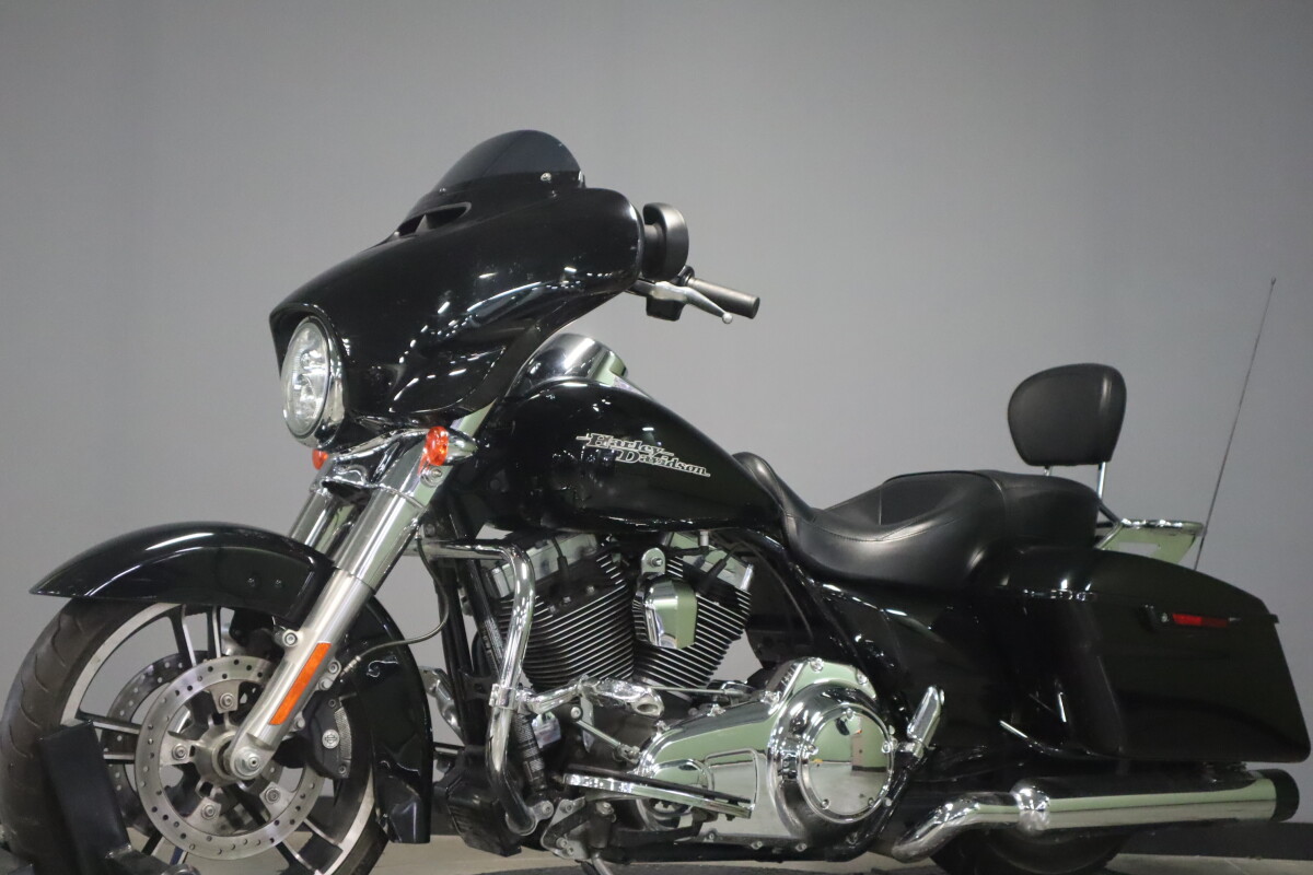 2014 Harley-Davidson Street Glide FLHX - Photo 4
