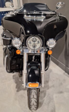 2018 Harley-Davidson<sup>®</sup> Ultra Limited Vivid Black thumb 0