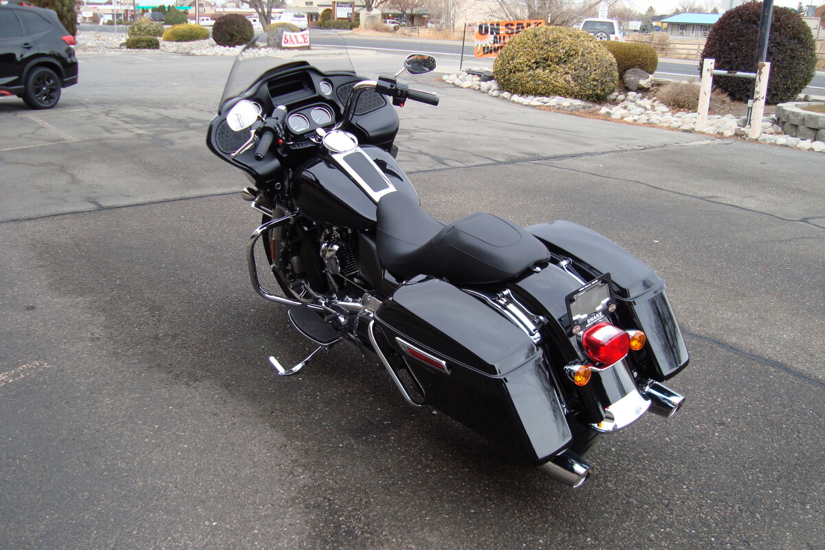 2024 Police Road Glide VIVID BLACK - Photo 5