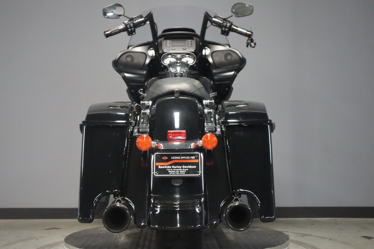 2015 Harley-Davidson Road Glide FLTRX - Photo 3