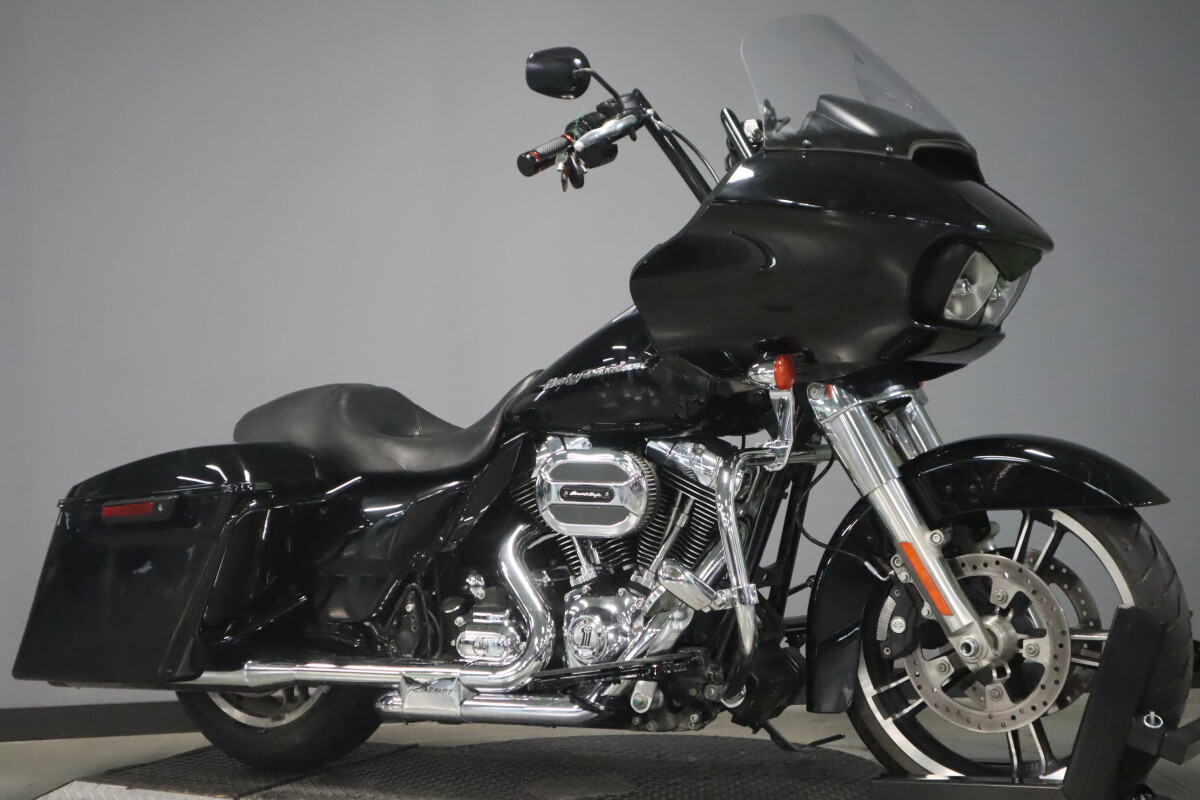 2015 Harley-Davidson Road Glide FLTRX - Photo 8