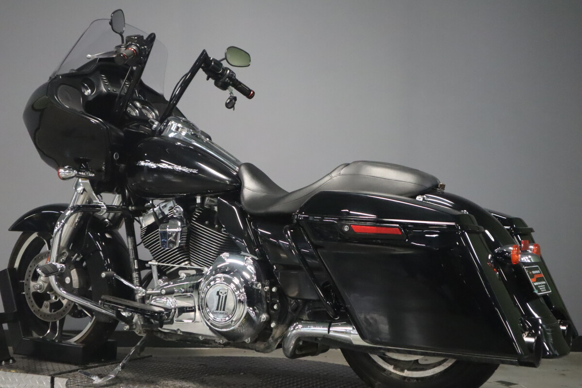 2015 Harley-Davidson Road Glide FLTRX - Photo 4