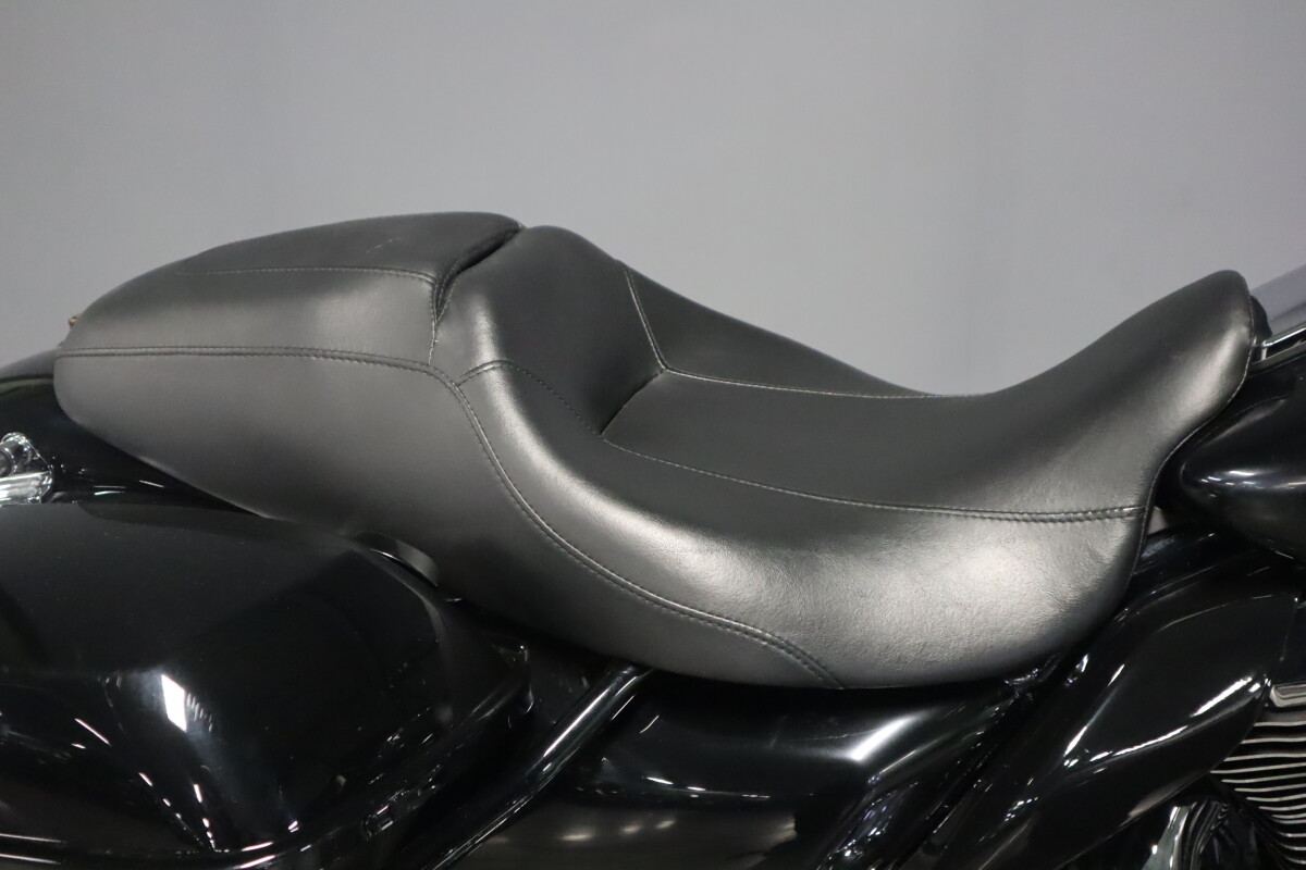2015 Harley-Davidson Road Glide FLTRX - Photo 9