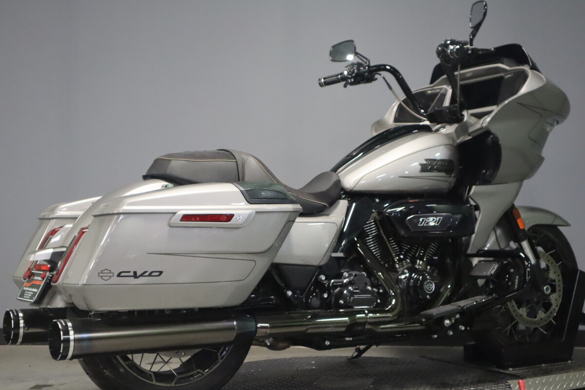 2023 Harley-Davidson CVO Road Glide FLTRXSE - Photo 8