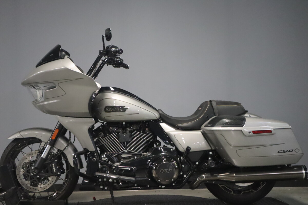 2023 Harley-Davidson CVO Road Glide FLTRXSE - Photo 5