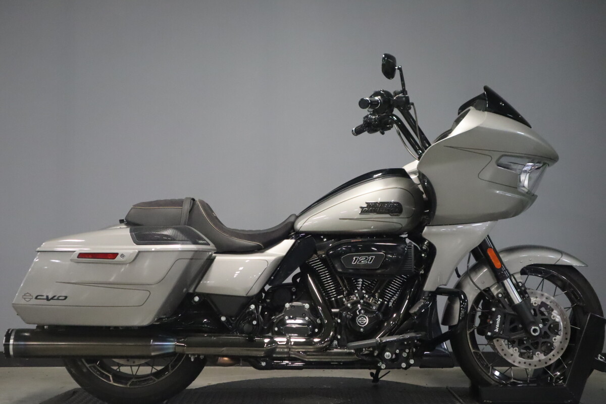 2023 Harley-Davidson CVO Road Glide FLTRXSE
