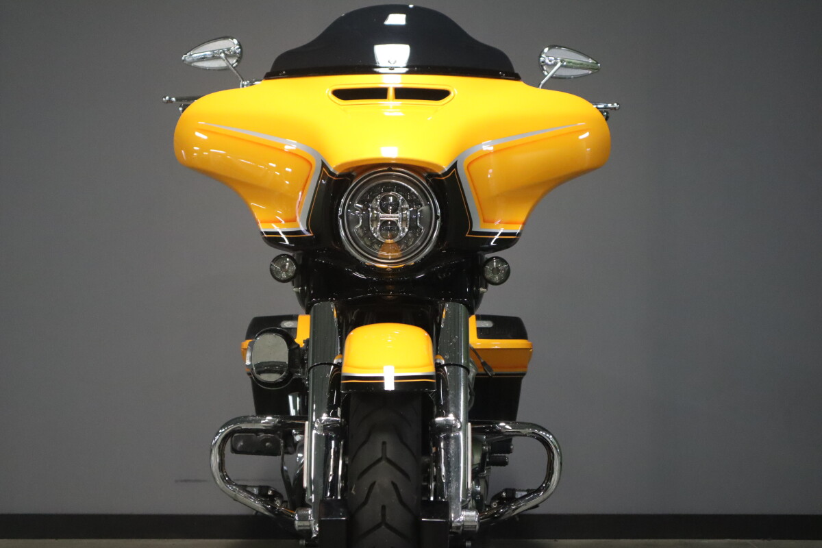 2022 Harley-Davidson CVO Street Glide FLHXSE - Photo 3