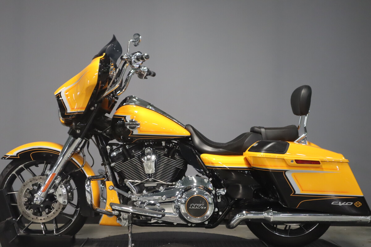 2022 Harley-Davidson CVO Street Glide FLHXSE - Photo 5