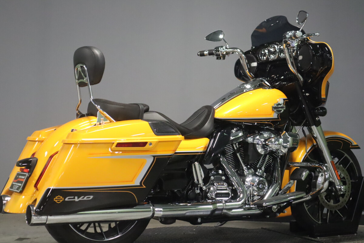 2022 Harley-Davidson CVO Street Glide FLHXSE - Photo 8