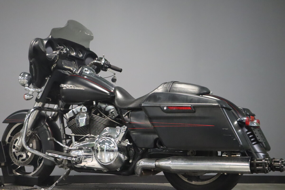 2015 Harley-Davidson Street Glide Special FLHXS - Photo 4