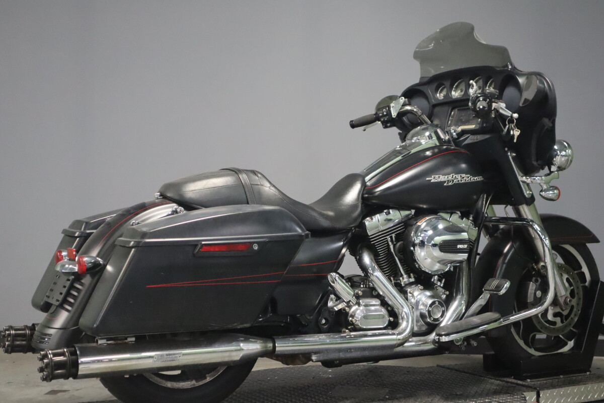 2015 Harley-Davidson Street Glide Special FLHXS - Photo 2