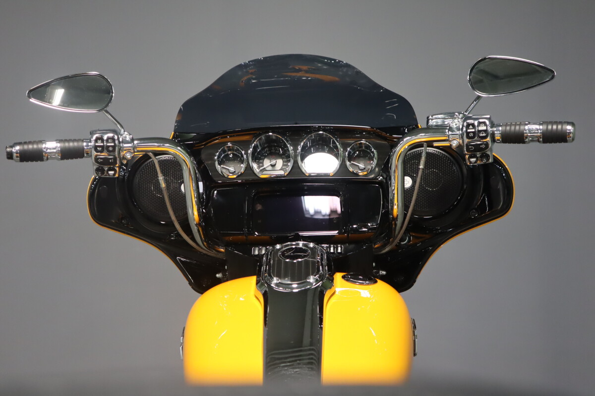 2022 Harley-Davidson CVO Street Glide FLHXSE - Photo 9