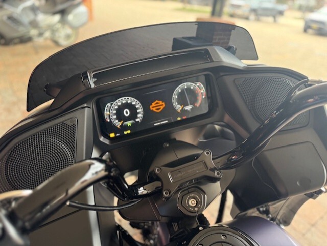 2025 Harley Davidson Road Glide FLTRX - Photo 3