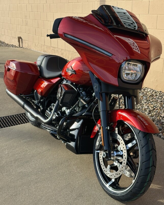 2025 Harley-Davidson Street Glide Whiskey Firestorm - Black Finish - Photo 3