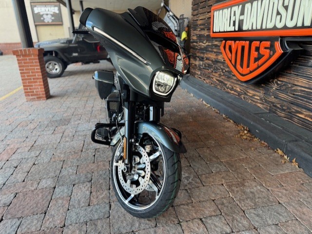 2025 Harley Davidson Street Glide FLHX - Photo 7