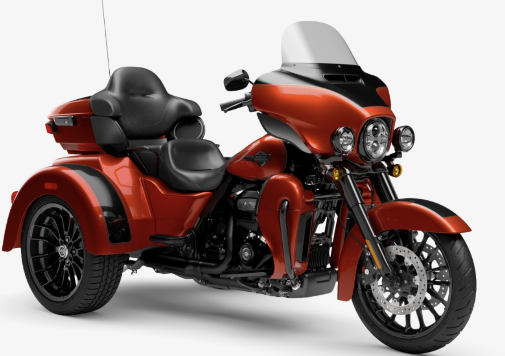 2025 Harley-Davidson Tri-Glide in Whiskey Fire