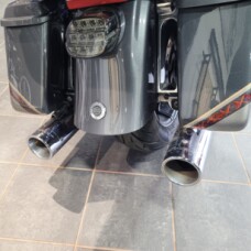  2016 Harley-Davidson<sup>®</sup> CVO<sup>™</sup> Limited thumb 1