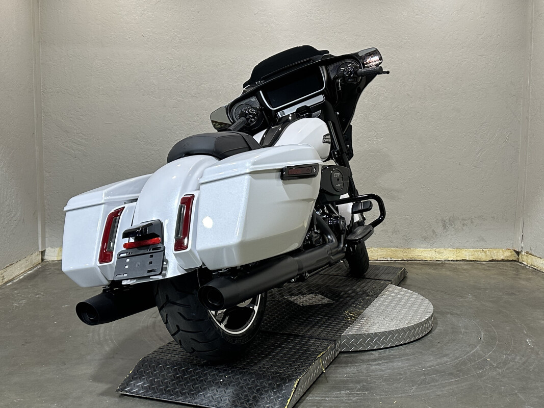 Harley-Davidson Street Glide 2025 FLHX 84540393 WHITE ONYX PRL - Photo 2