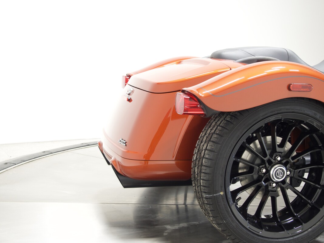 2025 Harley-Davidson FLRT Freewheeler in Whiskey Fire - Photo 5