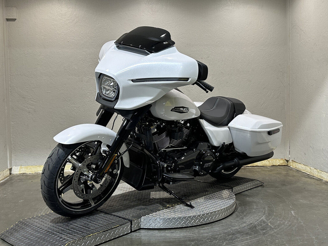 Harley-Davidson Street Glide 2025 FLHX 84540379 WHITE ONYX PRL - Photo 4