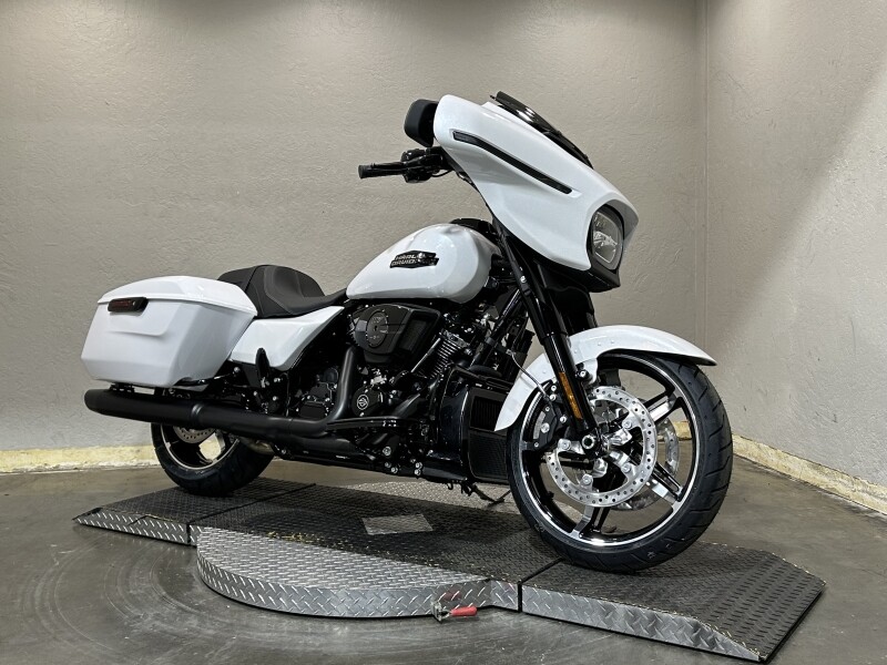 Harley-Davidson Street Glide 2025 FLHX 84540379 WHITE ONYX PRL - Photo 2