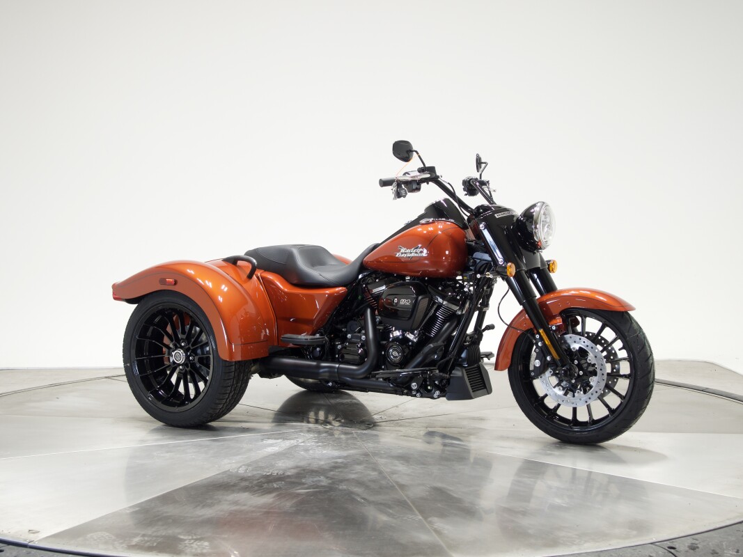 2025 Harley-Davidson FLRT Freewheeler in Whiskey Fire - Photo 7