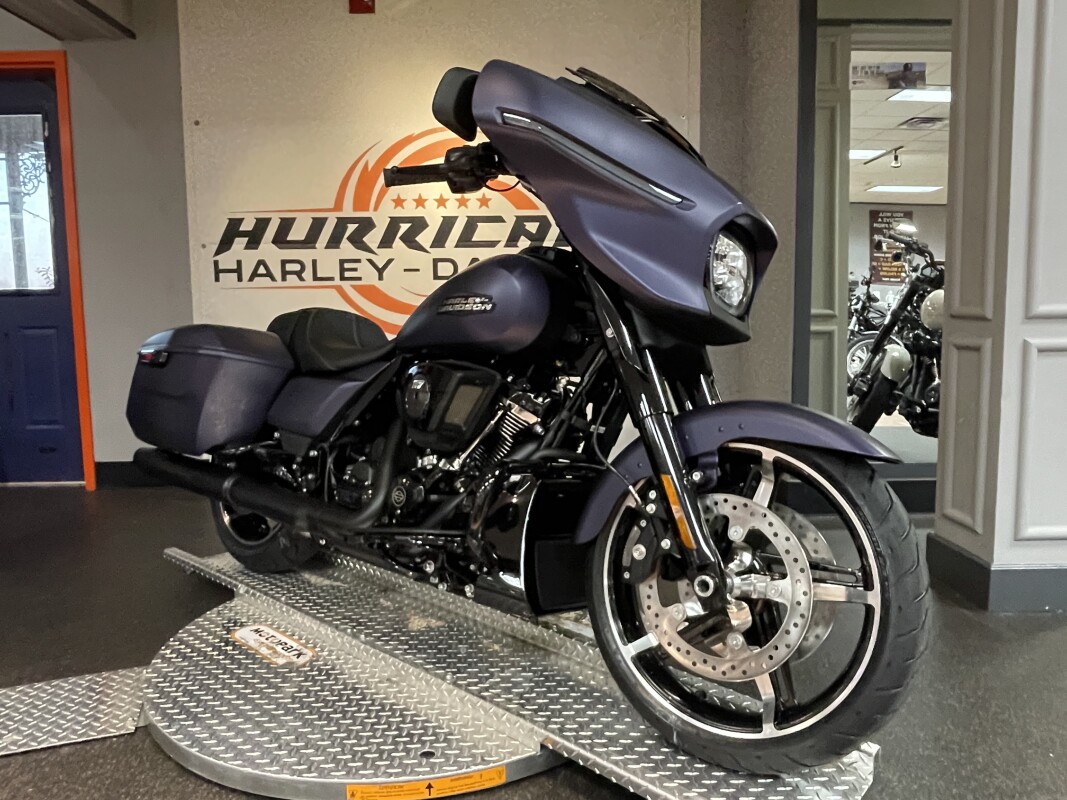2025 Harley-Davidson Street Glide - Photo 2