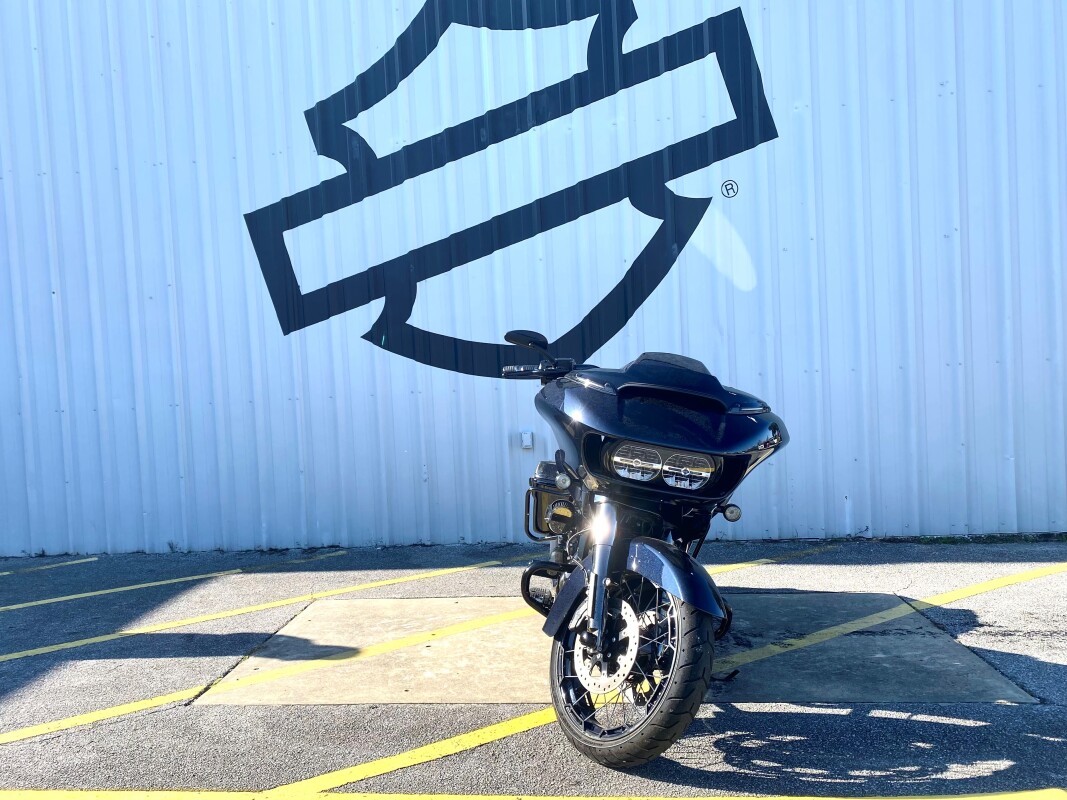2022 Harley-Davidson CVO Road Glide Blue Steel - Photo 2