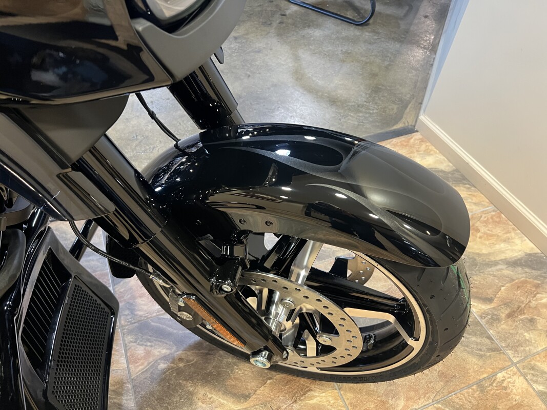 FLHX 2025 Street Glide - Photo 9