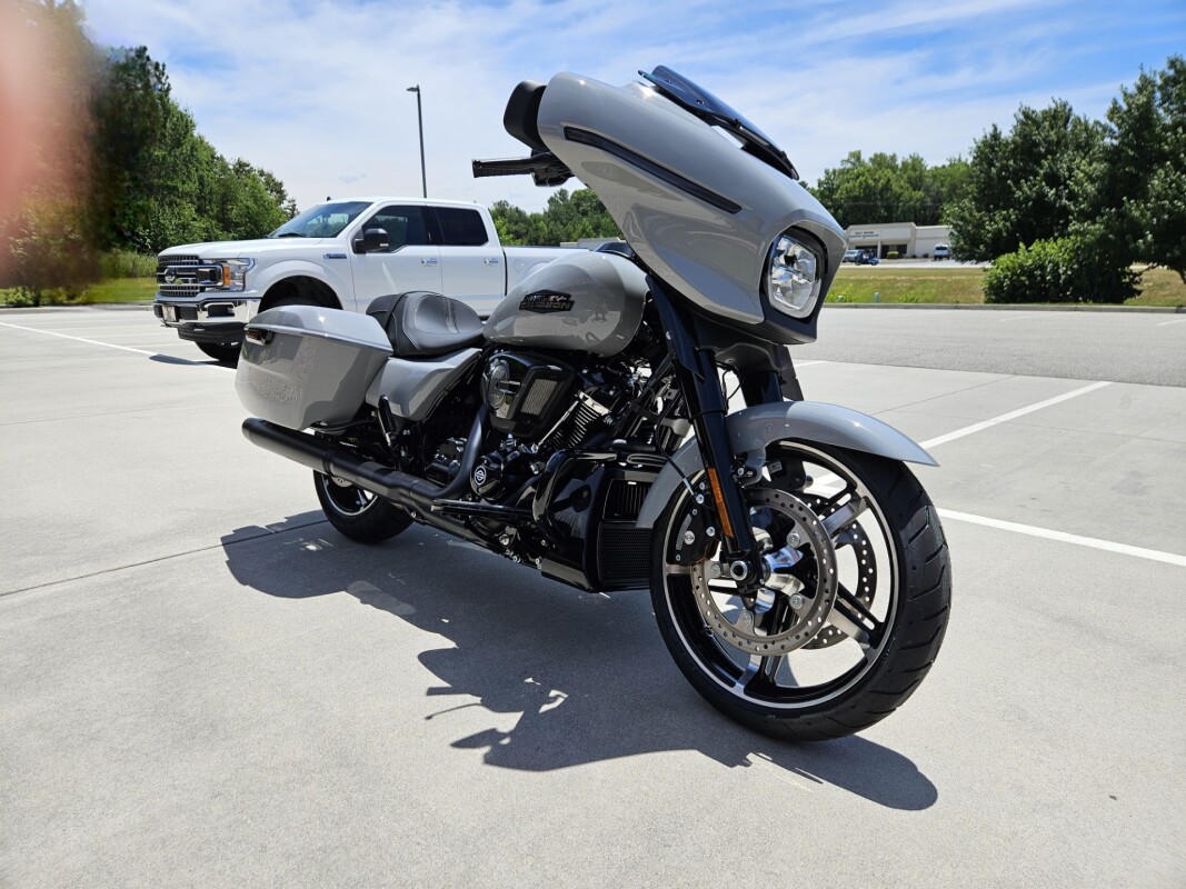 2025 Harley-Davidson Street Glide Billiard Gray - Black Finish - Photo 4