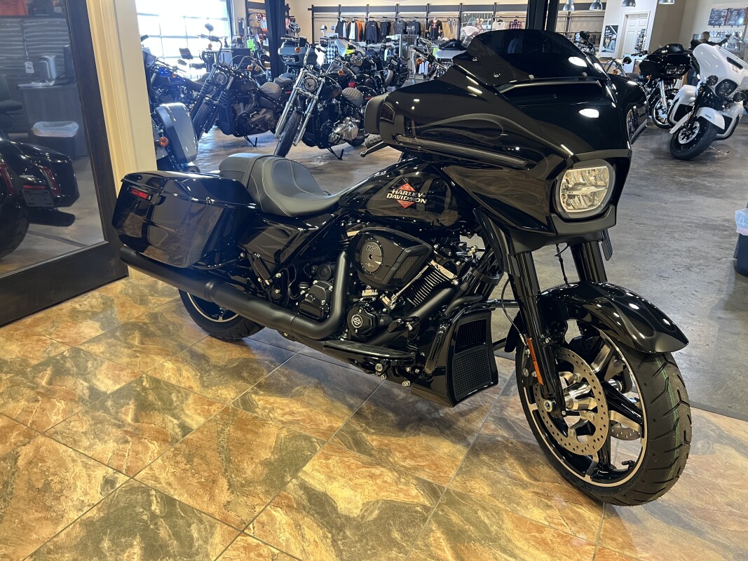 FLHX 2025 Street Glide - Photo 6