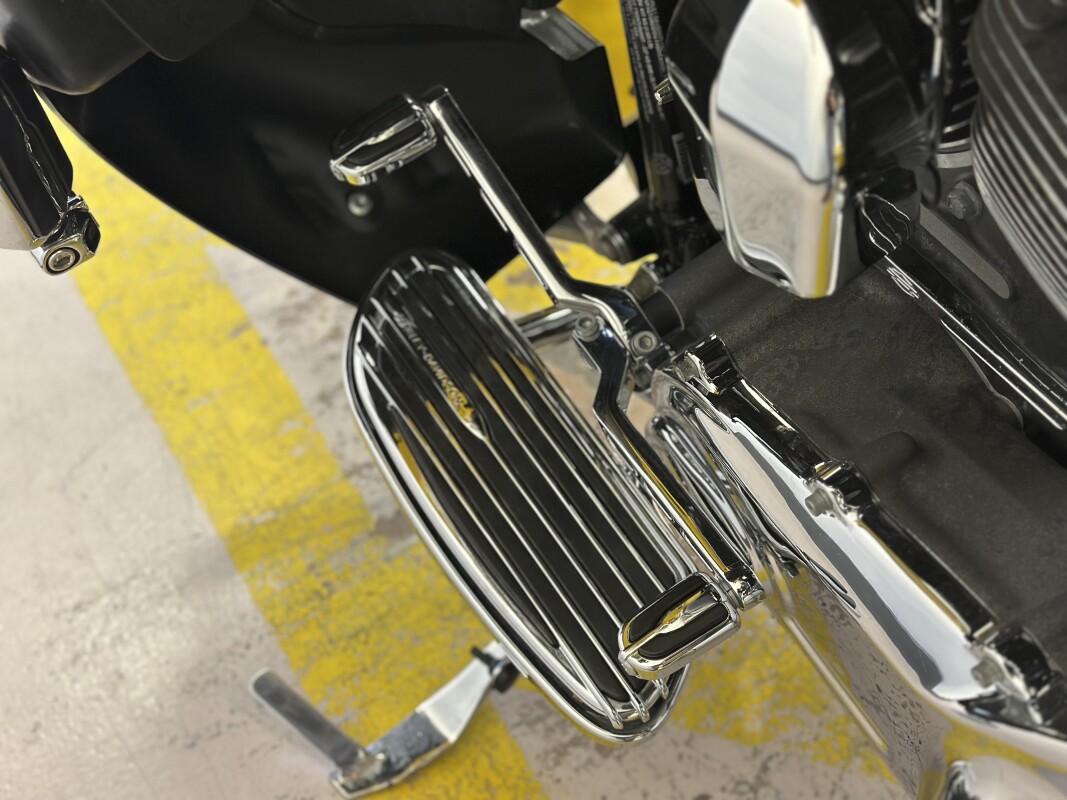 2012 Harley-Davidson CVO Ultra Classic Electra Glide CRY CITRON/DUST - Photo 10